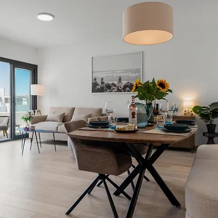 Casa Vecinos - Luxury Rooftop Penthouse Apartment *